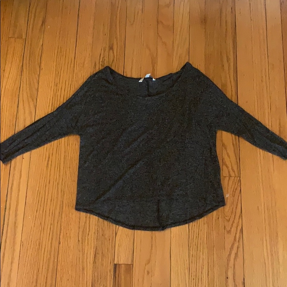 AE- gray 3/4 length shirt
